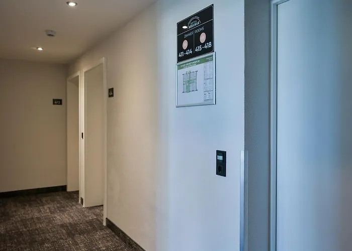Otel Miramar Frankfurt Centre 3*